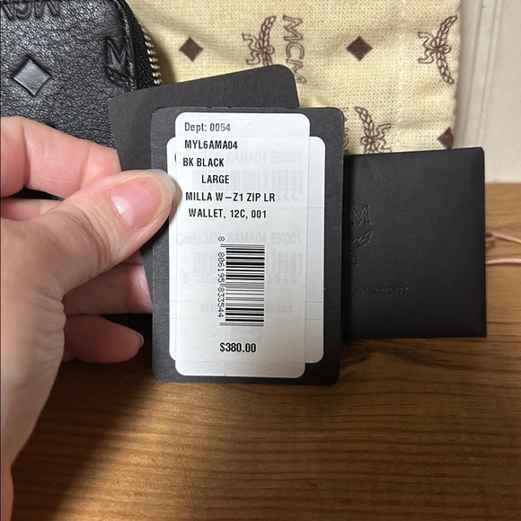 New MCM Long Wallet - Picture 4 of 7